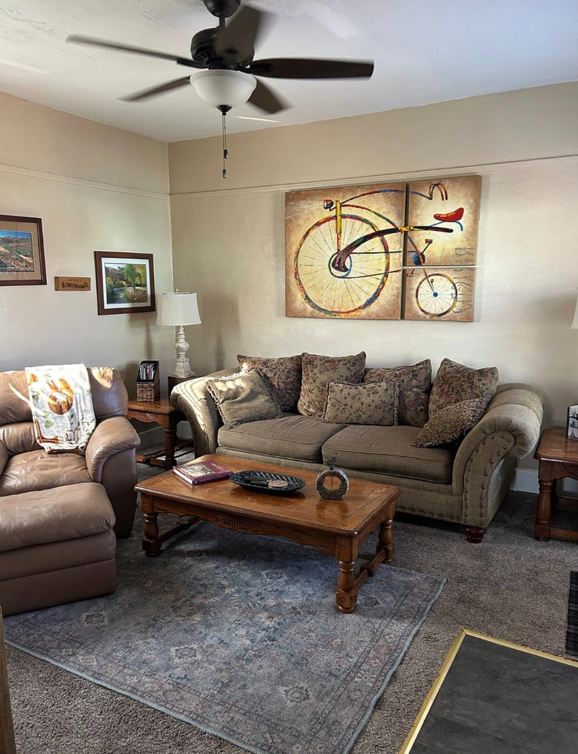 Private 1BR Basement Apartment, Full Kitchen, Queen Bed, Parking - Photo 6