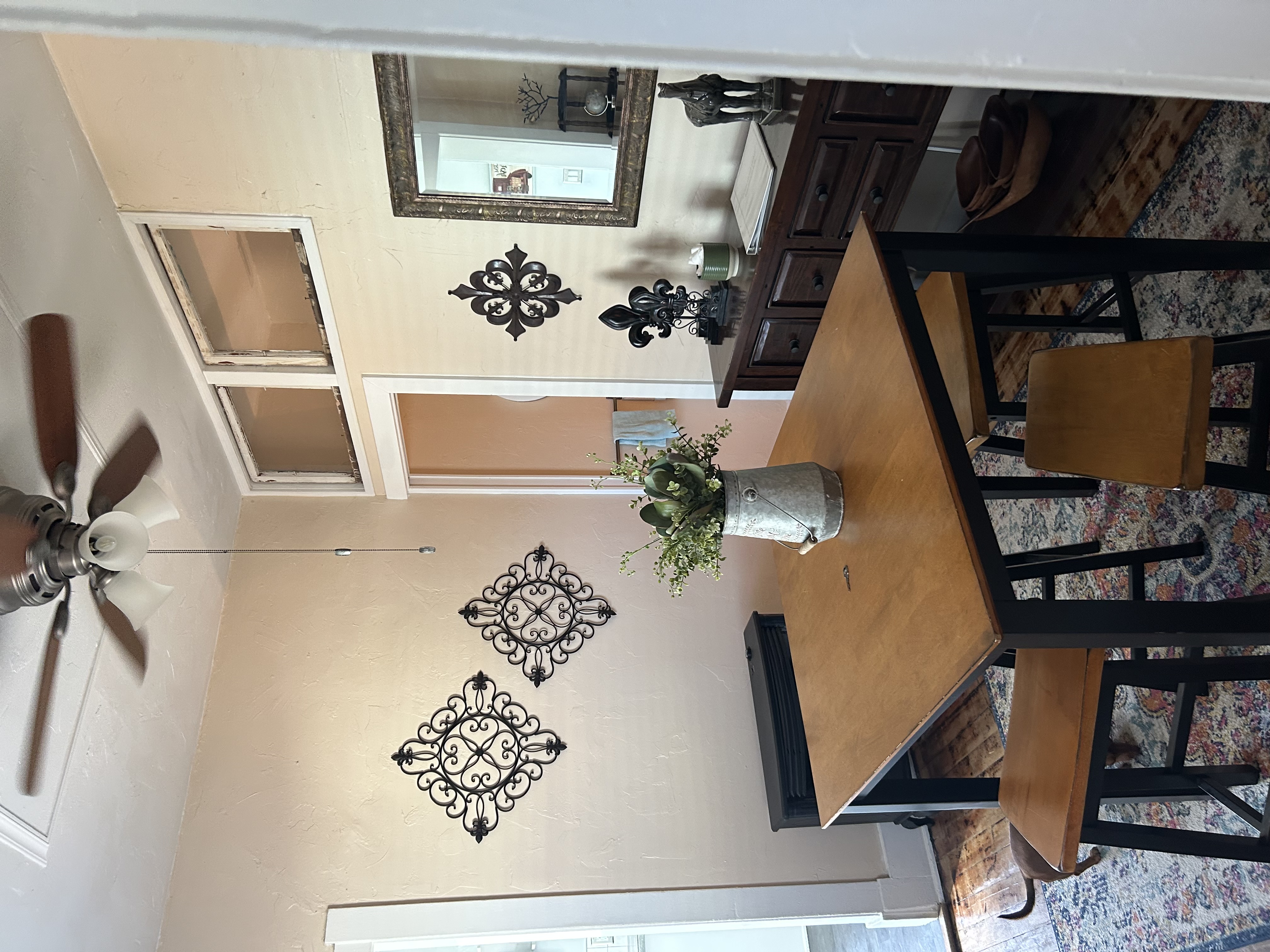 Private 1BR Basement Apartment, Full Kitchen, Queen Bed, Parking - Photo 9