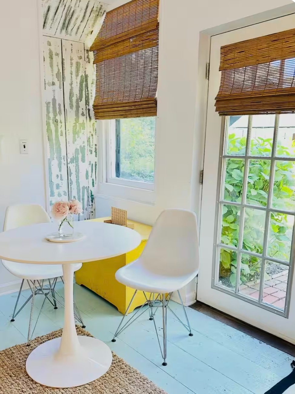 Charming Cottage in Bellport Village ~7 minutes to NYU Langone Hospital-Suffolk - Photo 4