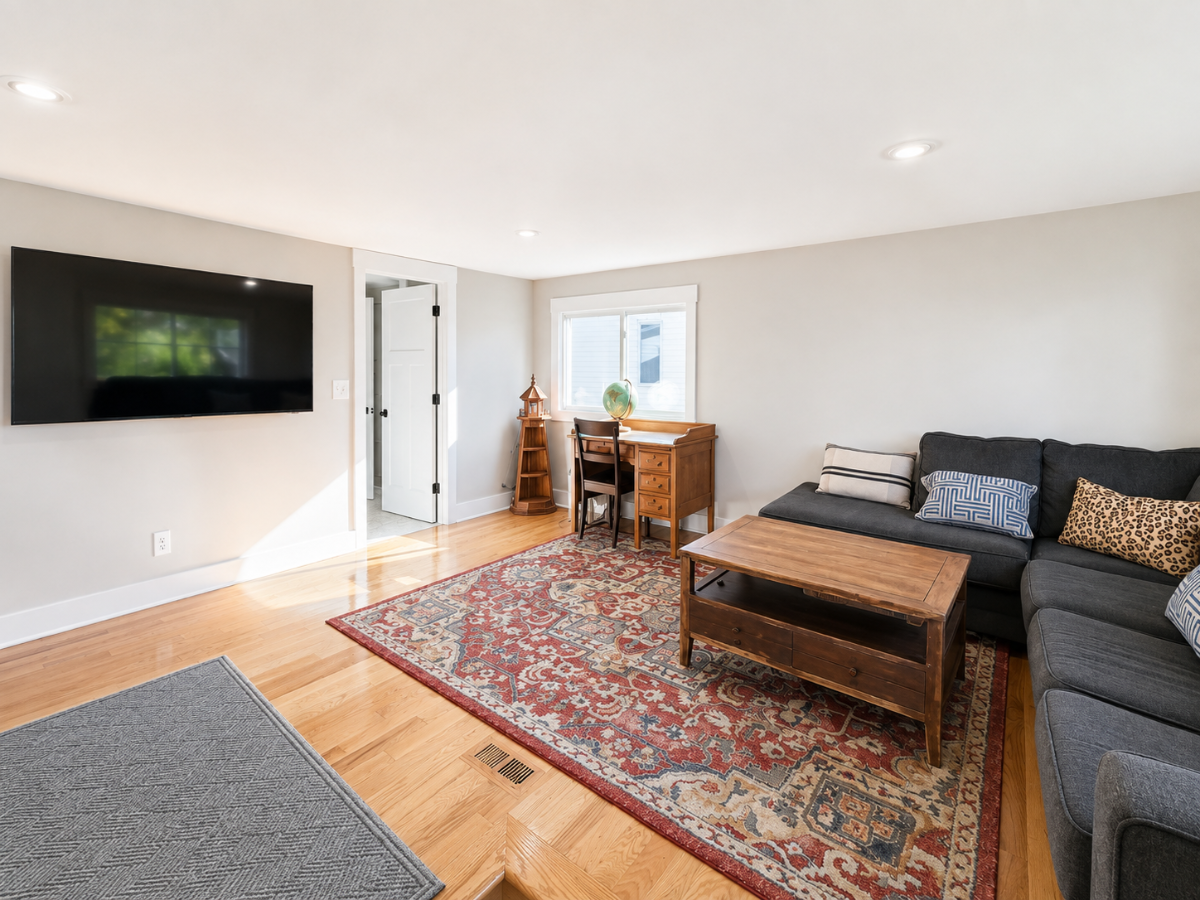 Updated Lakeside Retreat for Traveling Professionals - Photo 5