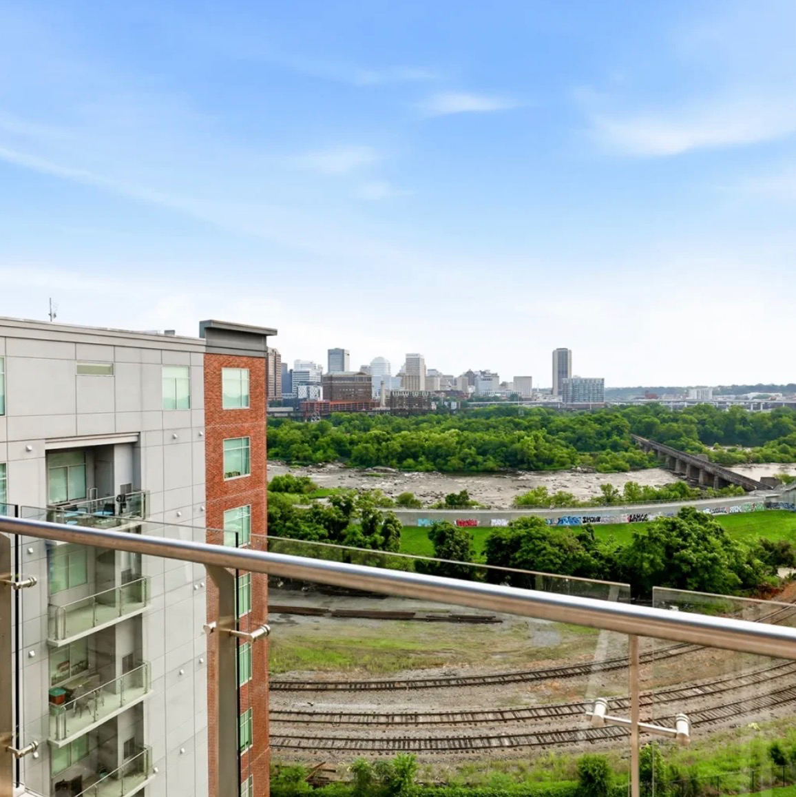 1BD/1BR River & City Views | Parking | Richmond | Pool | Gym - Photo 6