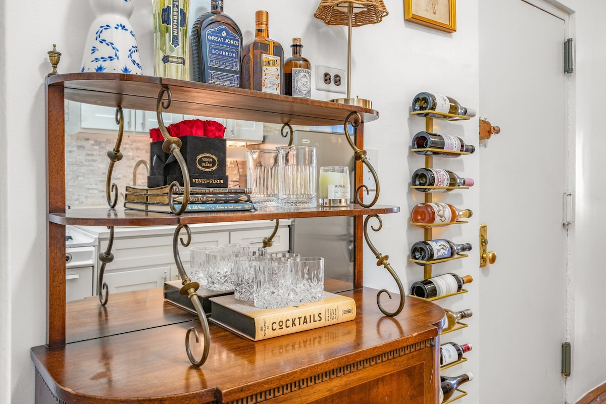 West Village 1BR Gem | Historic Brownstone | WiFi - Photo 5