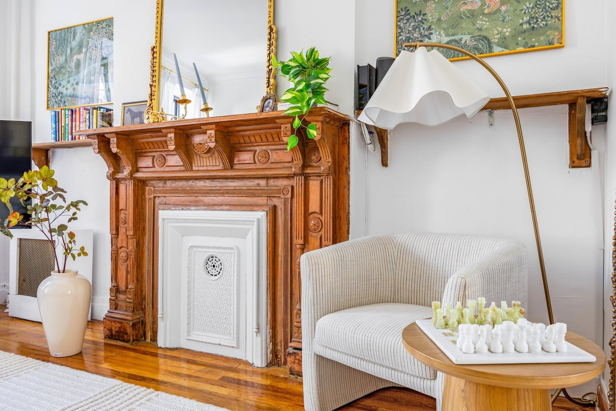 West Village 1BR Gem | Historic Brownstone | WiFi - Photo 9
