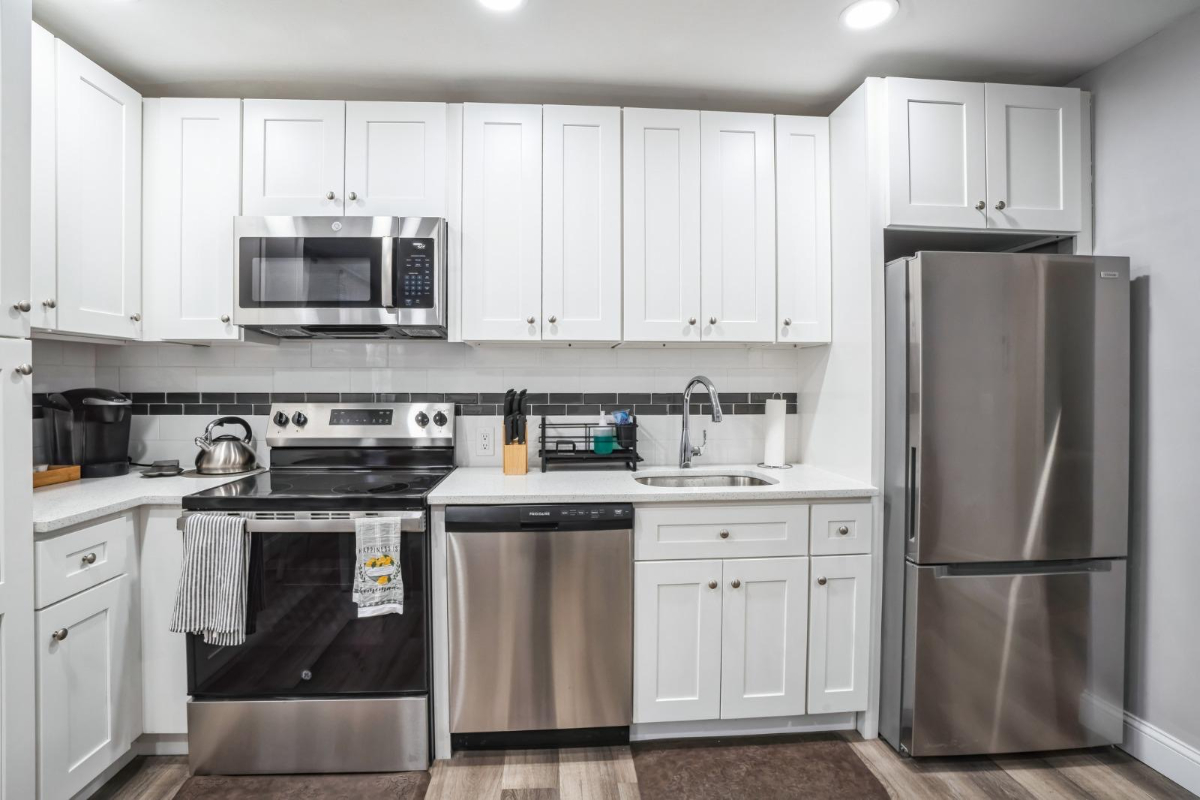 8862 Myrtle Avenue - Photo 3
