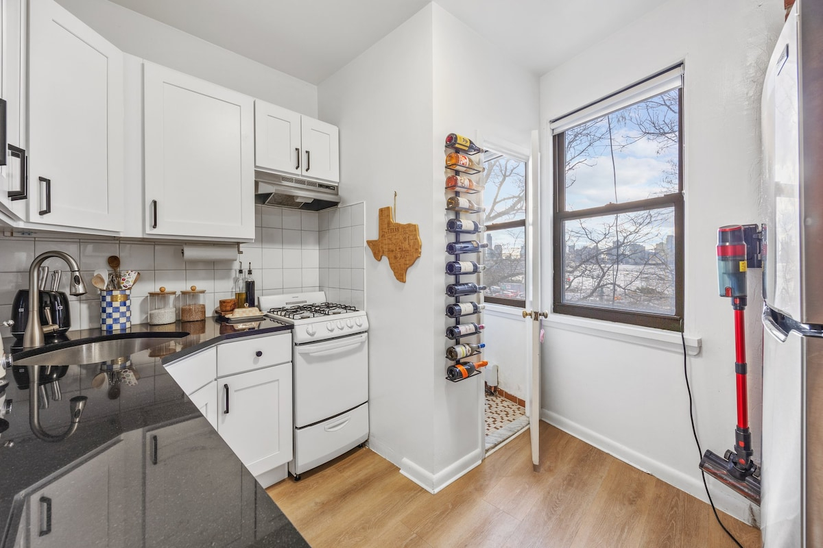 Cozy West Village Studio | Hudson River Views - Photo 8