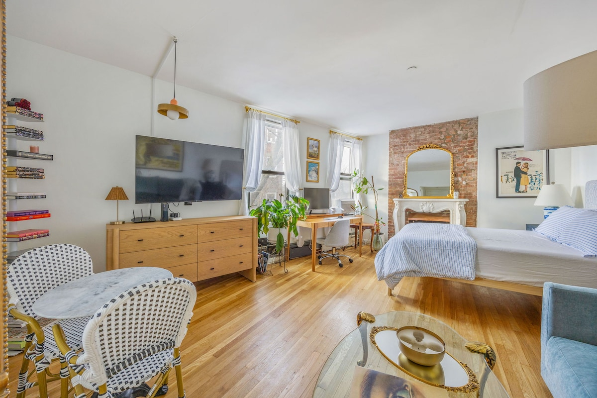 Cozy West Village Studio | Hudson River Views - Photo 10