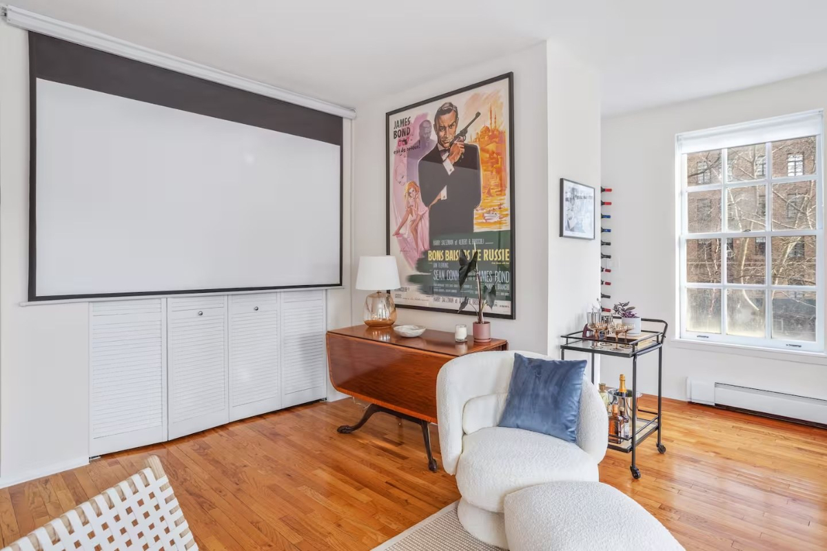 West Village Luxe 1BDR | Desk + Fast WiFi + Central - Photo 12