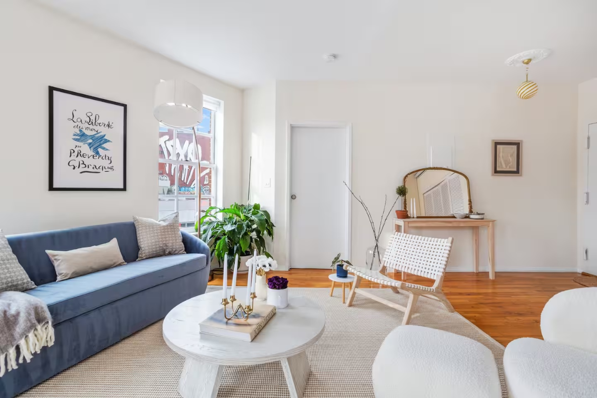 West Village Luxe 1BDR | Desk + Fast WiFi + Central - Photo 9