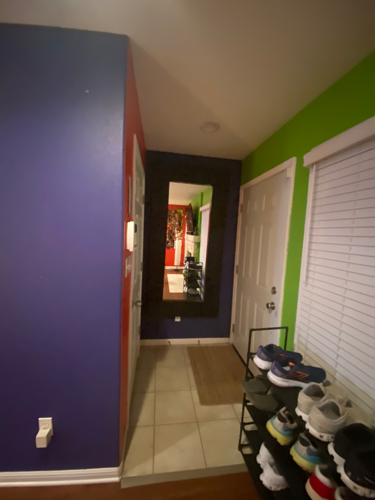 Furnished Private Suite with Bath, Parking & Housekeeping Near Downtown & Airport - Photo 2
