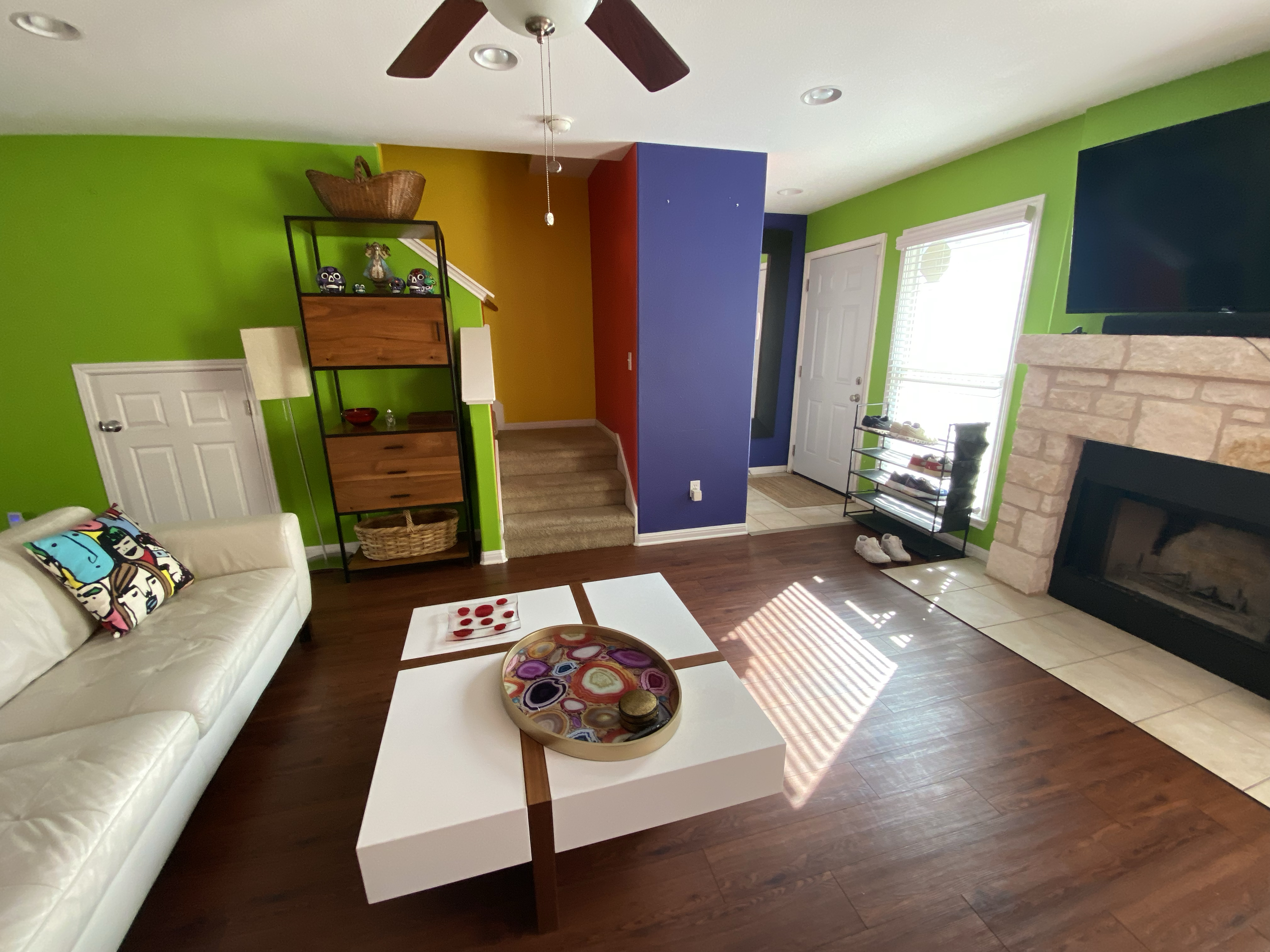 Furnished Private Suite with Bath, Parking & Housekeeping Near Downtown & Airport - Photo 8