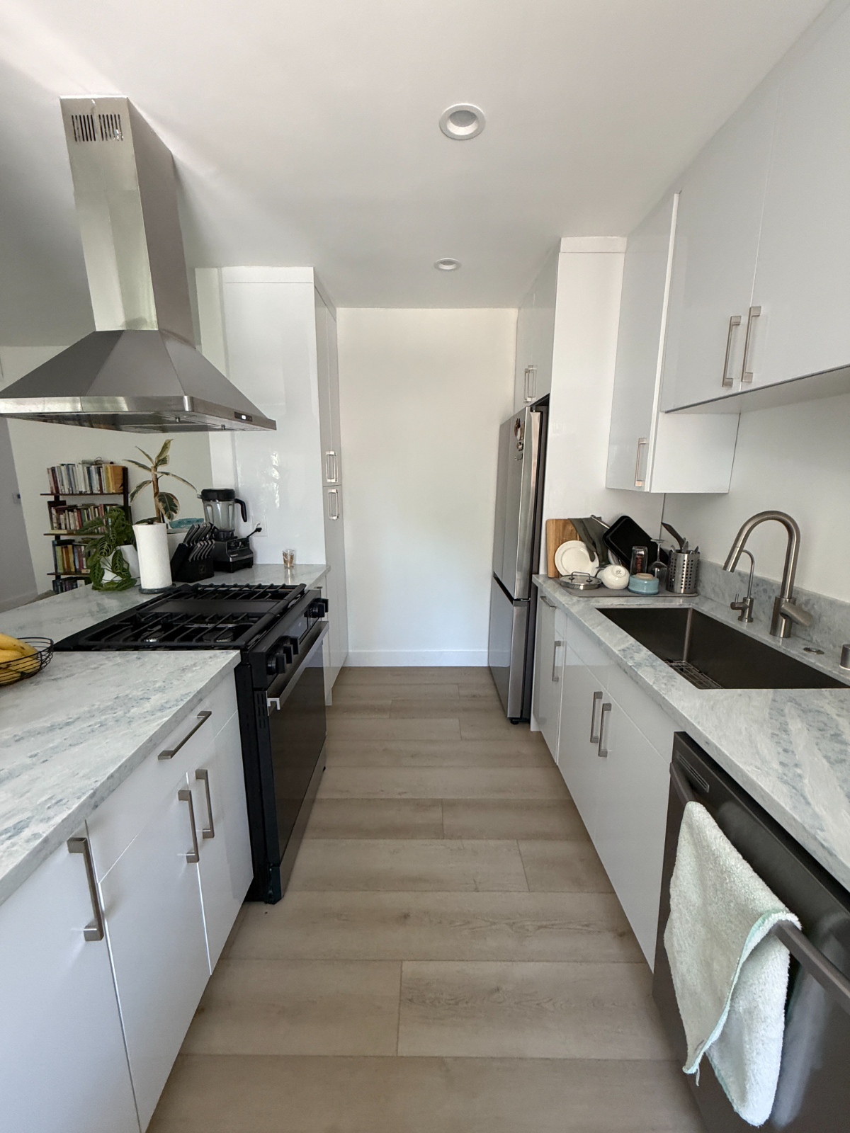 Modern Furnished Private Room & Bath Culver City - Photo 6