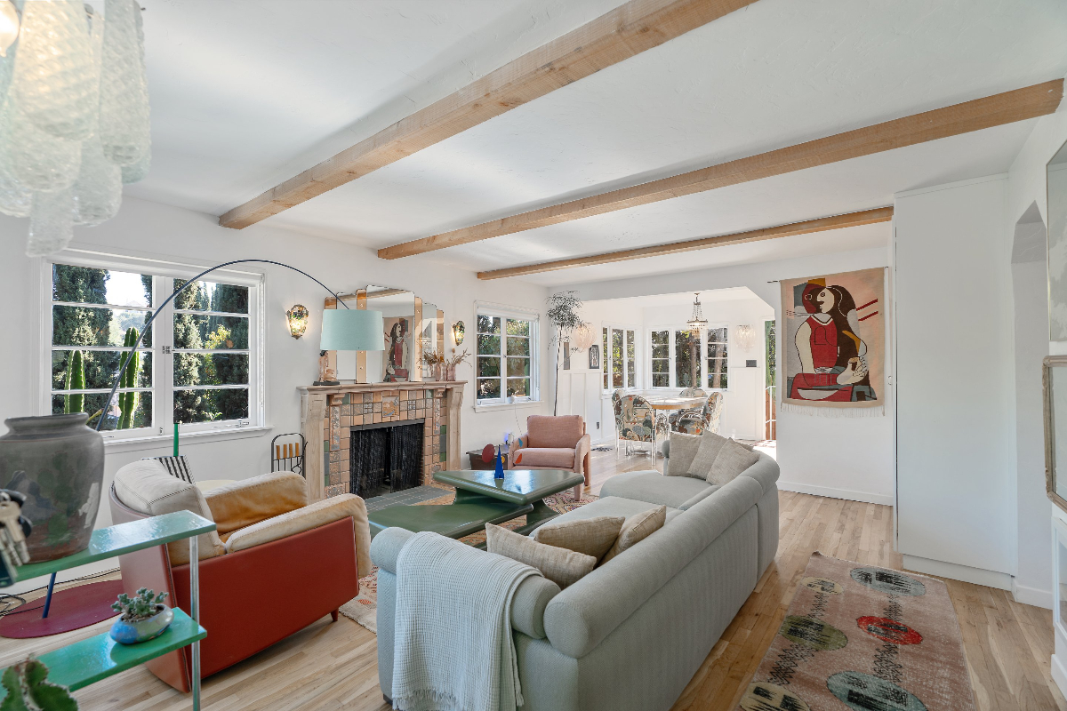Beautifully restored 2 bedroom 2 bath Craftsman Bungalow - Photo 2