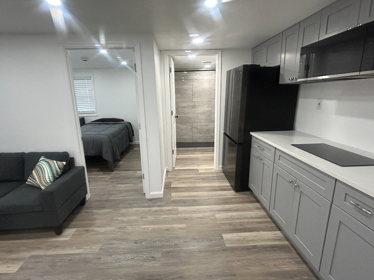 Loft Apartment by The River - Fort Edward (New & Modern) - Photo 2