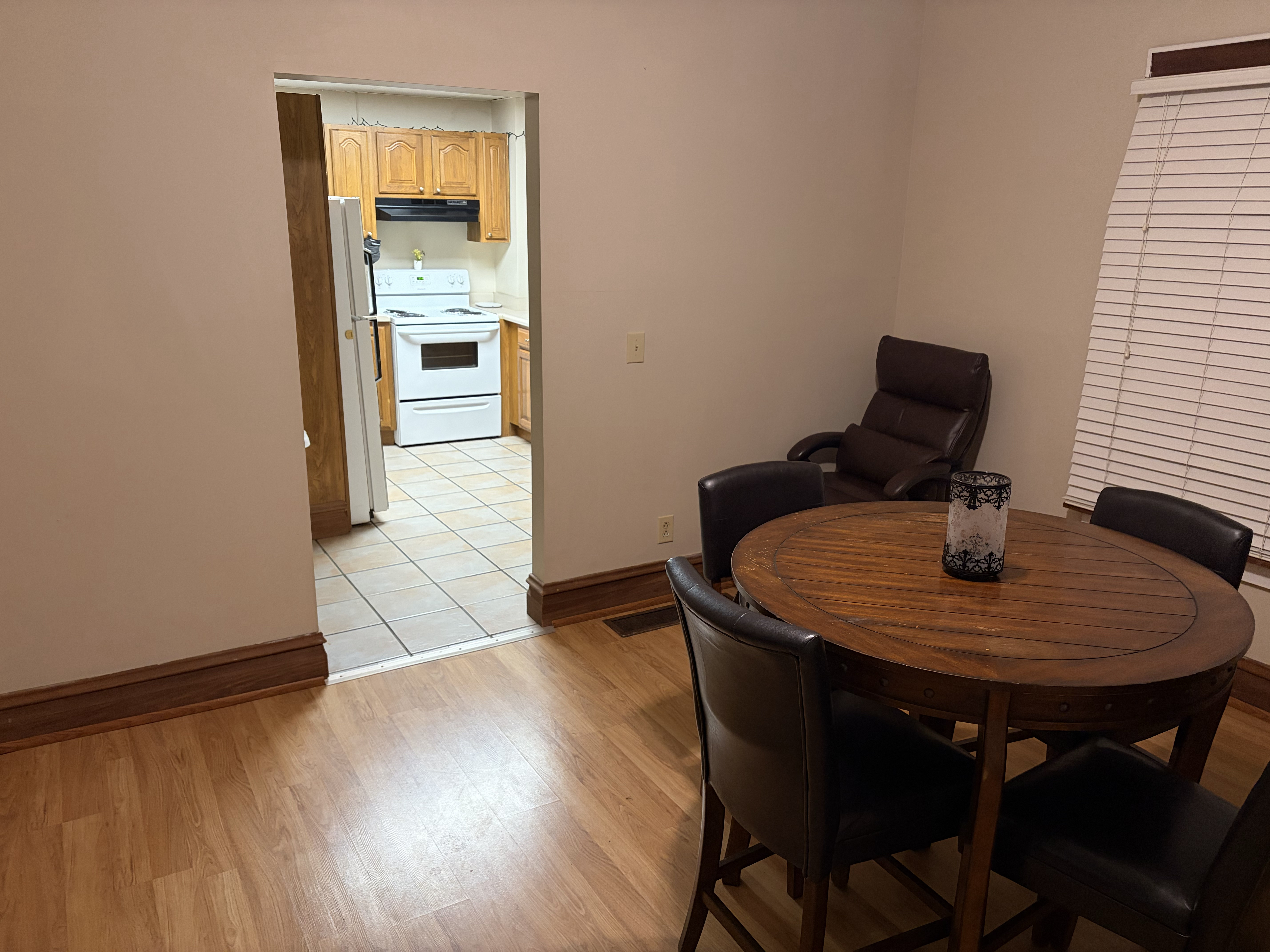 Charming home in a great location - Photo 3