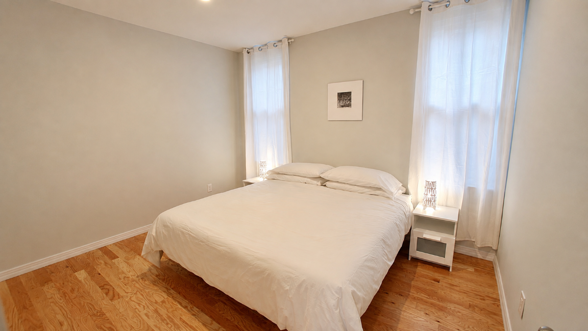 Spacious Private Furnished Retreat in the Heart of Williamsburg - Photo 4