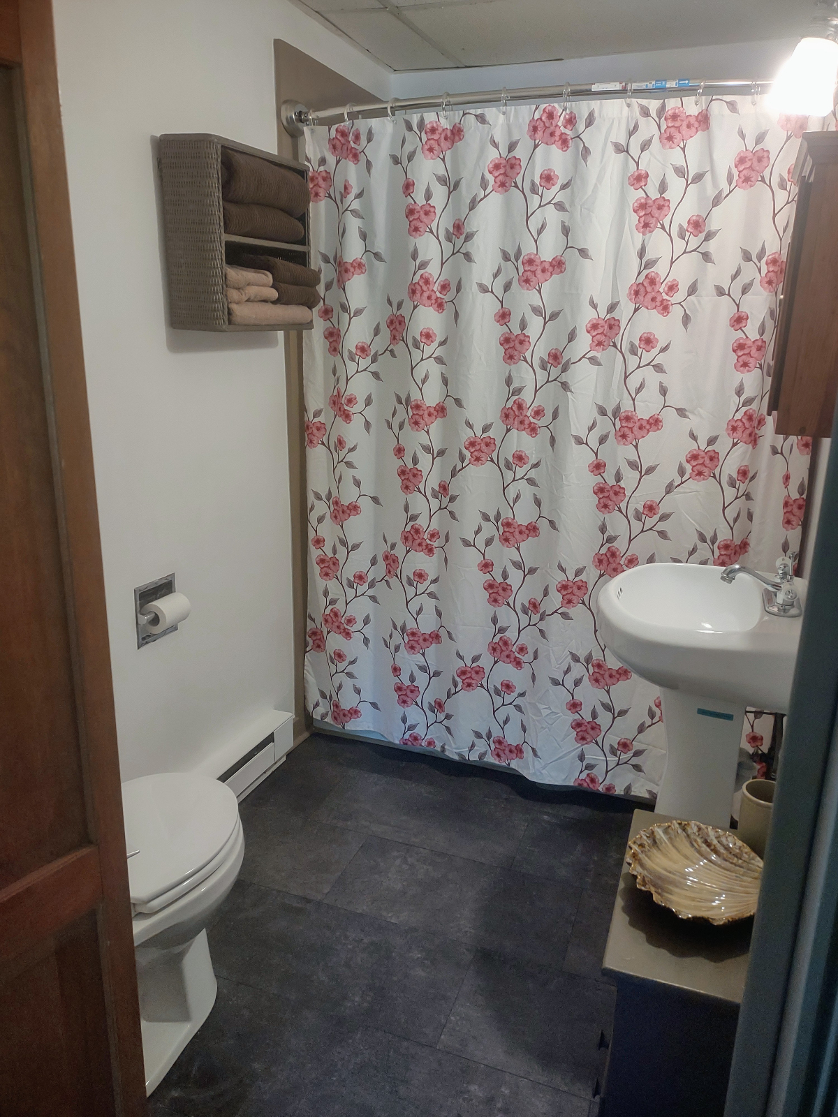 Carriage House 1st floor apartment for rent - Photo 11