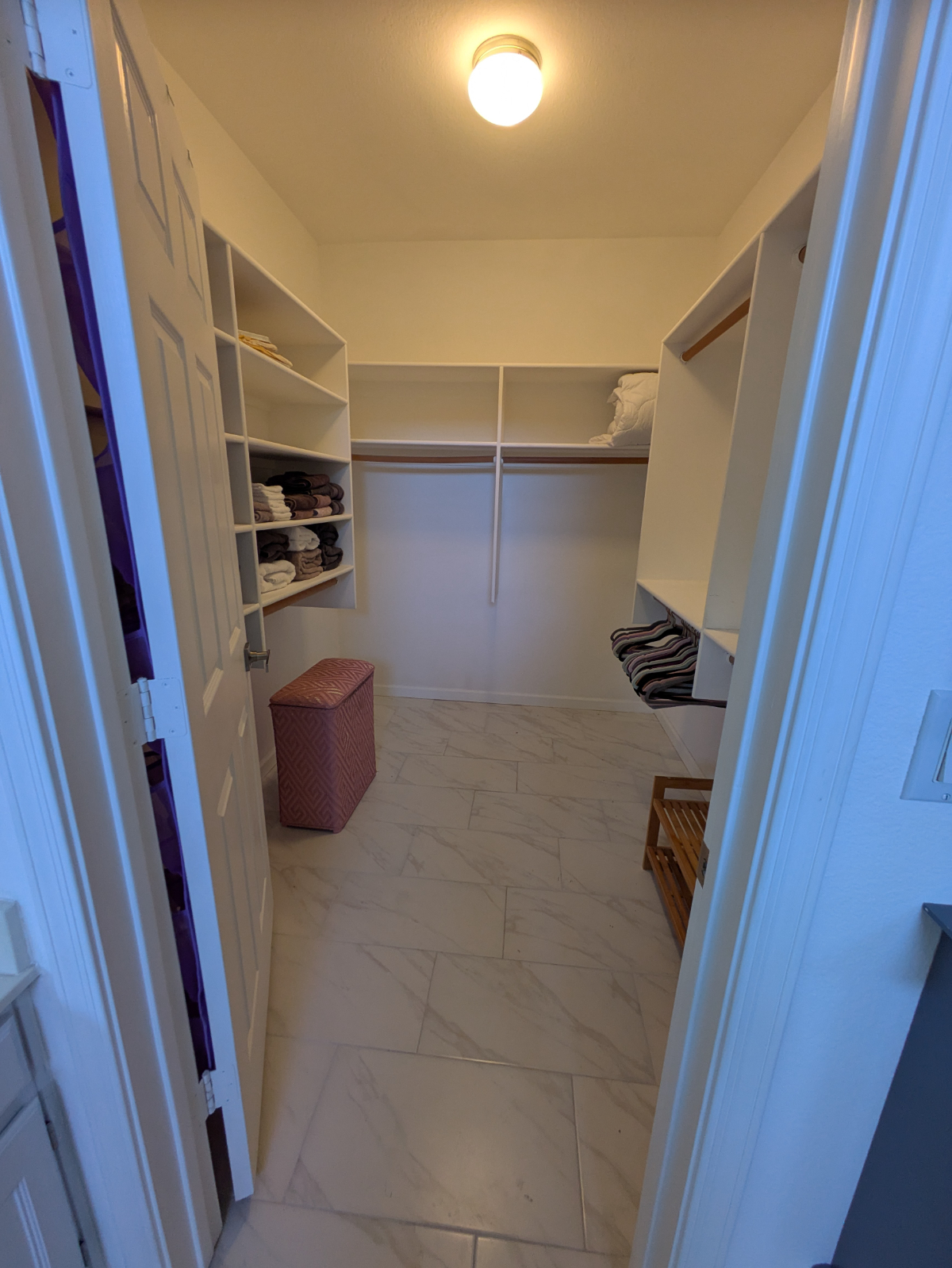 Inviting King Suite With Smart TV, Ensuite Bath And Full Access To Shared House Amenities - Photo 7