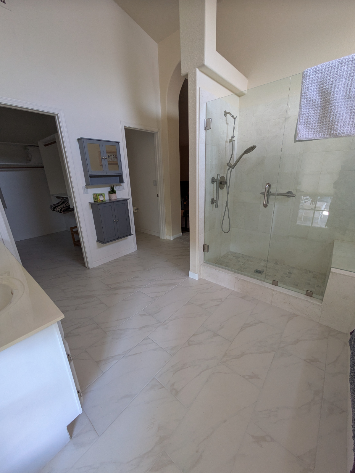 Inviting King Suite With Smart TV, Ensuite Bath And Full Access To Shared House Amenities - Photo 4