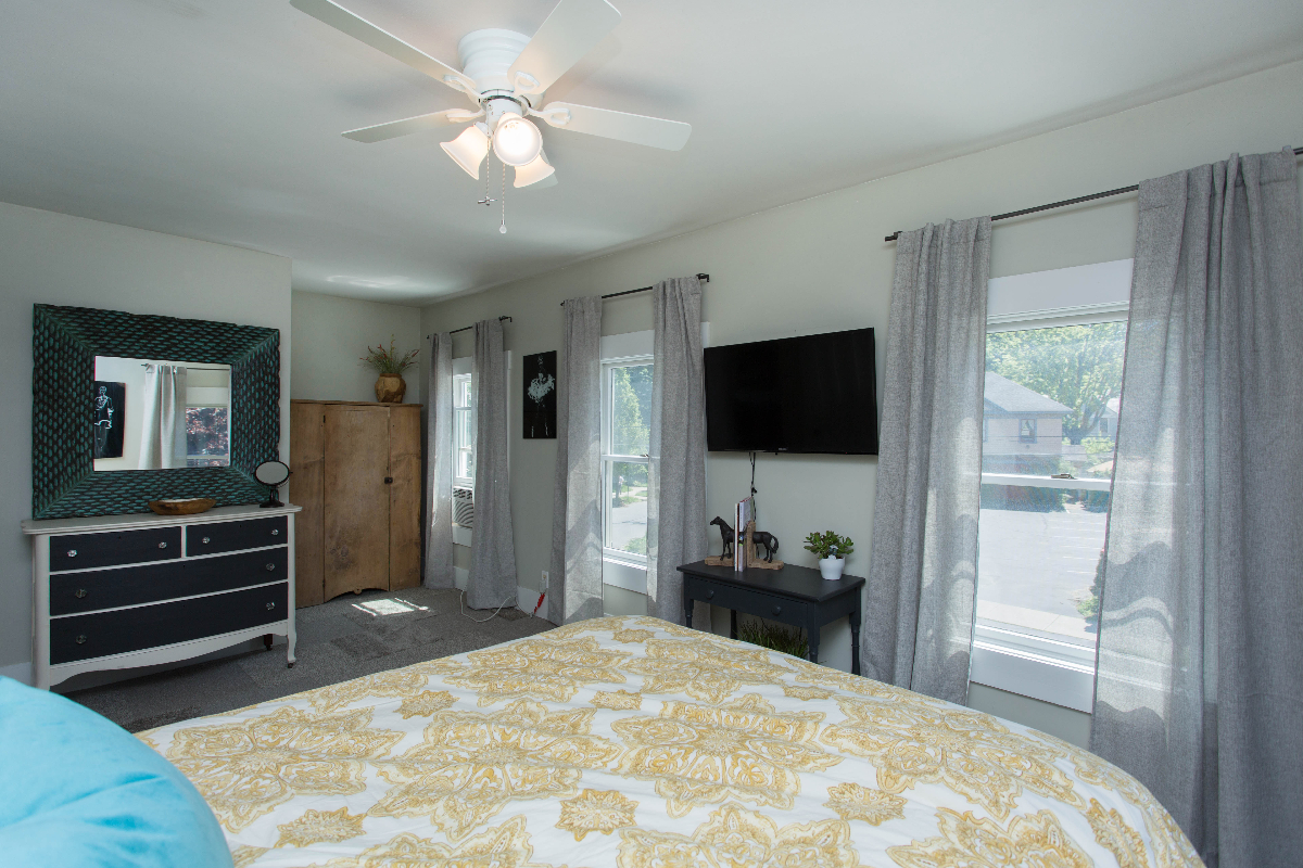 Saratoga Living - Photo 8