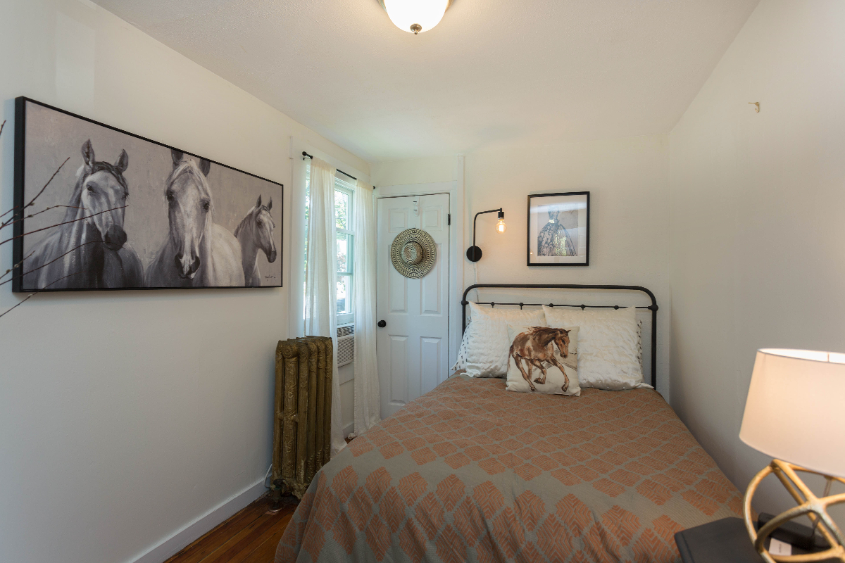 Saratoga Living - Photo 11