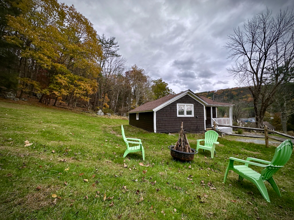 Callicoon Cottage with Jacuzzi + Woods - Photo 5