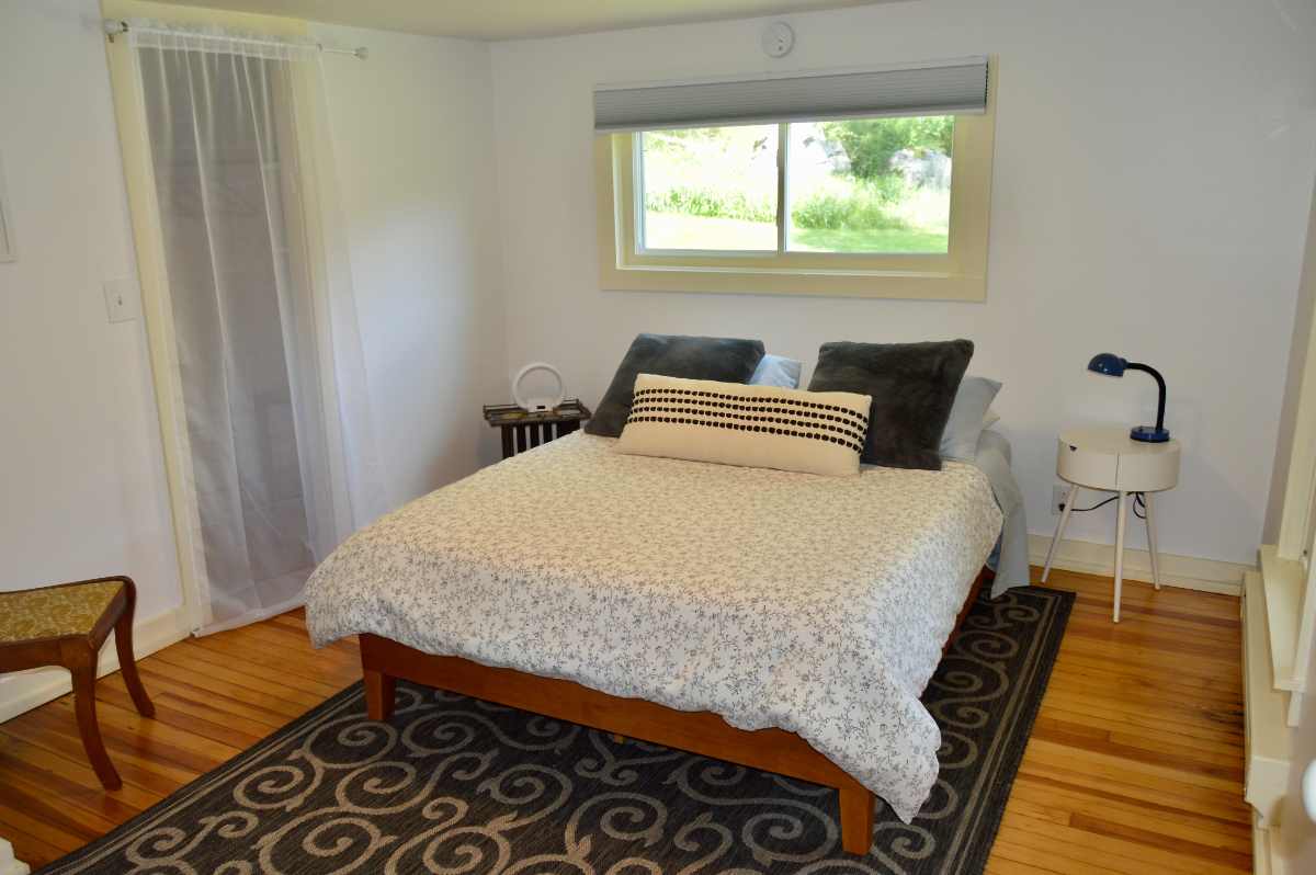 Callicoon Cottage with Jacuzzi + Woods - Photo 7
