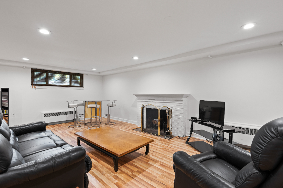 Spacious 1-Bedroom English Basement Near Rock Creek Park - Photo 1