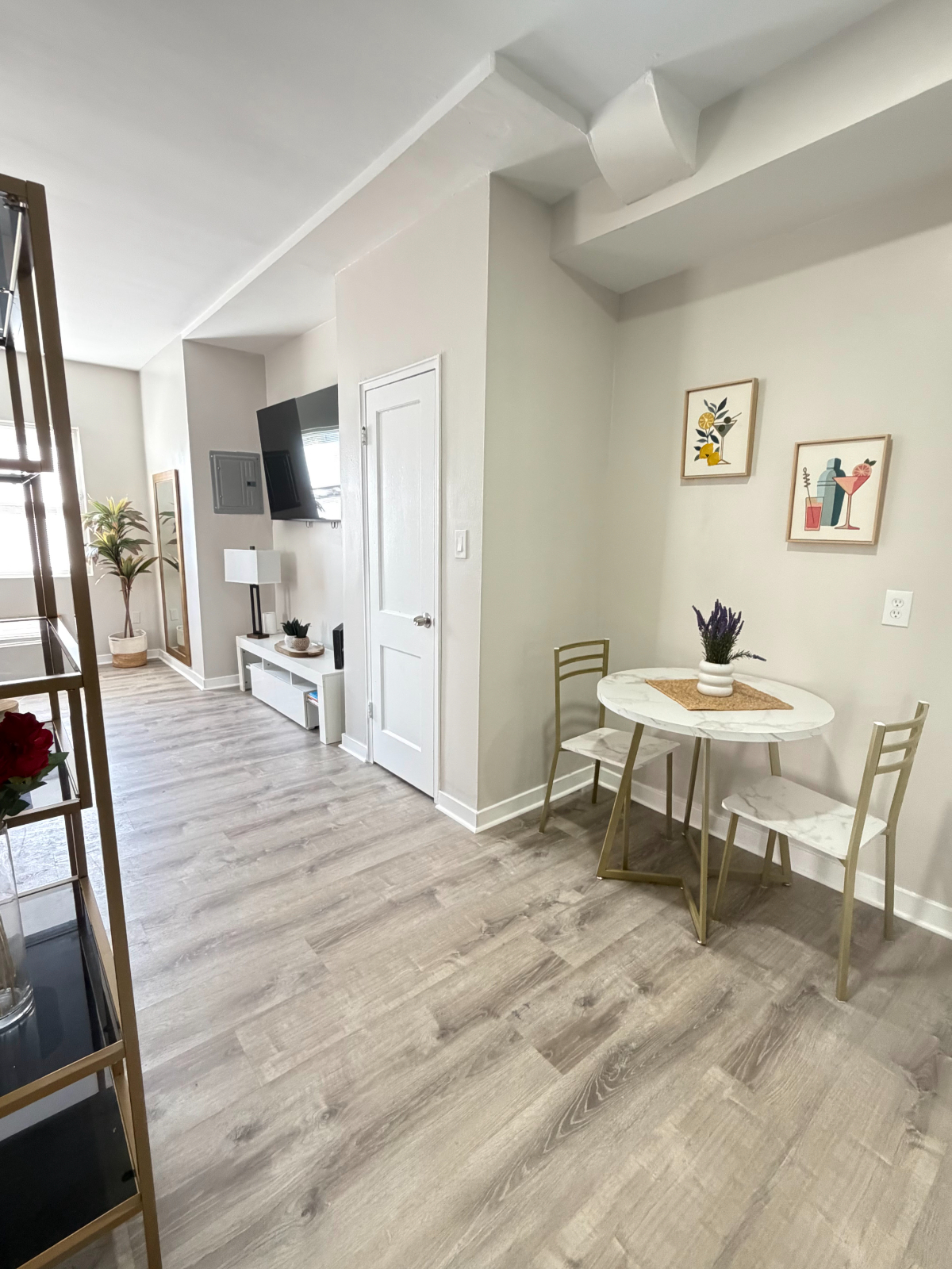 Chic DC Retreat steps away from Union Market/H St - UTILITIES INCLUDED - Photo 4