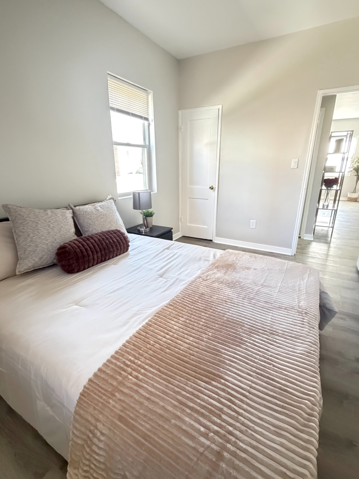 Chic DC Retreat steps away from Union Market/H St - UTILITIES INCLUDED - Photo 8