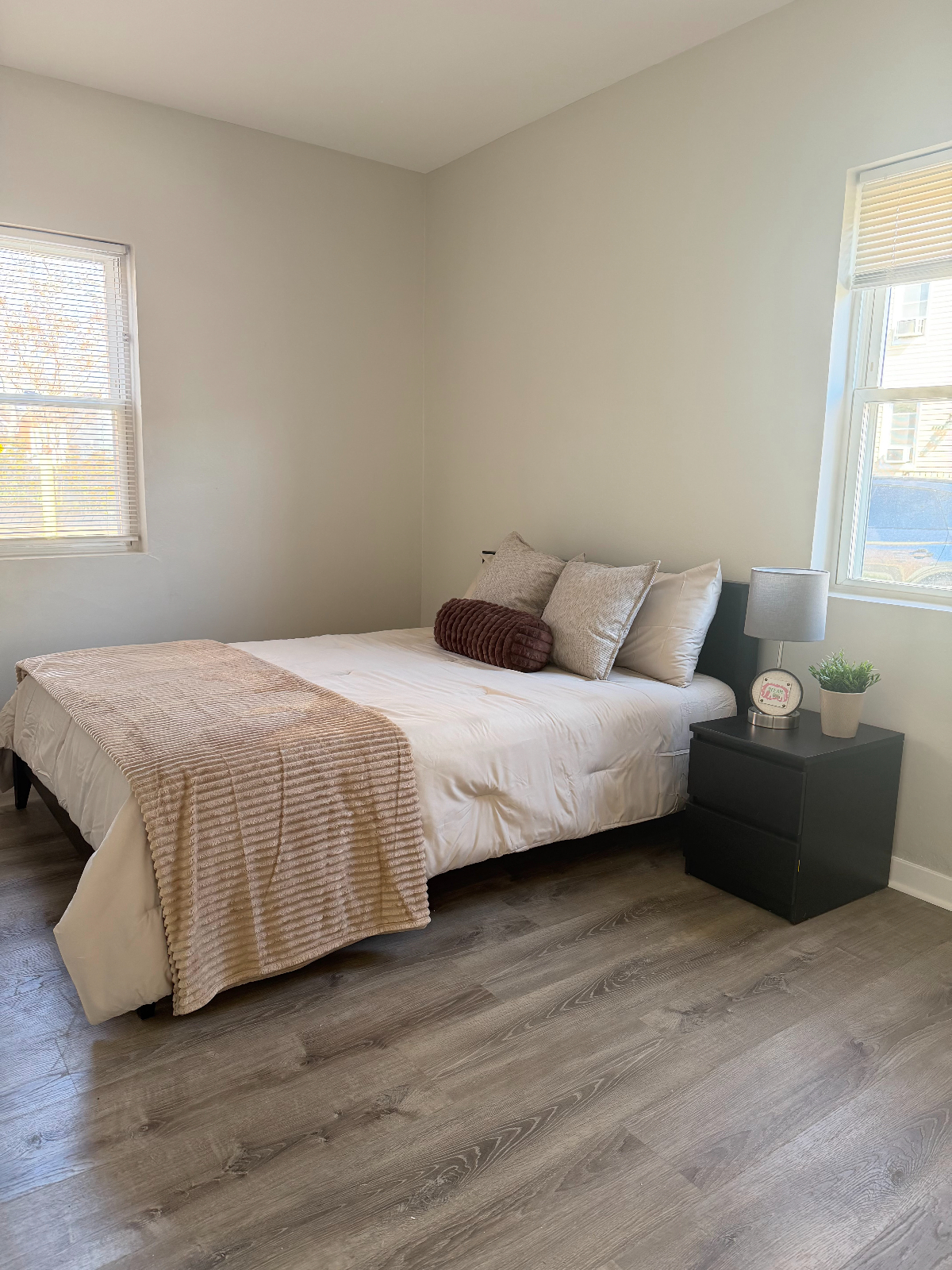 Chic DC Retreat steps away from Union Market/H St - UTILITIES INCLUDED - Photo 9
