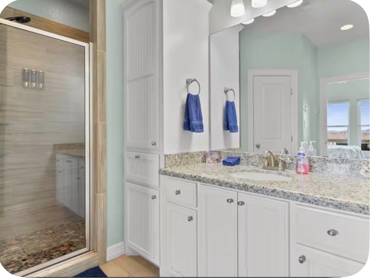 All Bills Paid | Pet friendly | Short Drive to Ferry | Gorgeous Fully Furnished Beach Home - Photo 11