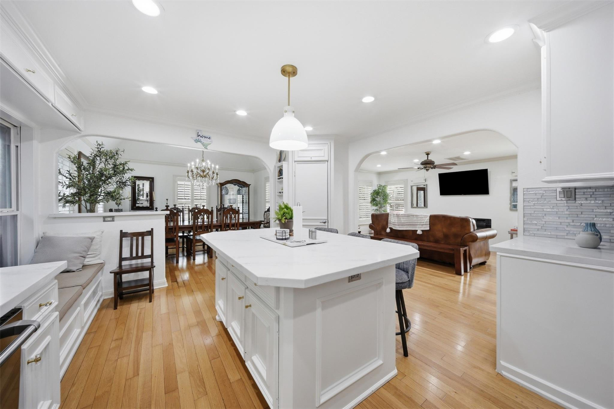 Fully Furnished 3BR/3.5BA Home Near Texas Medical Center, Rice & Montrose - Photo 7