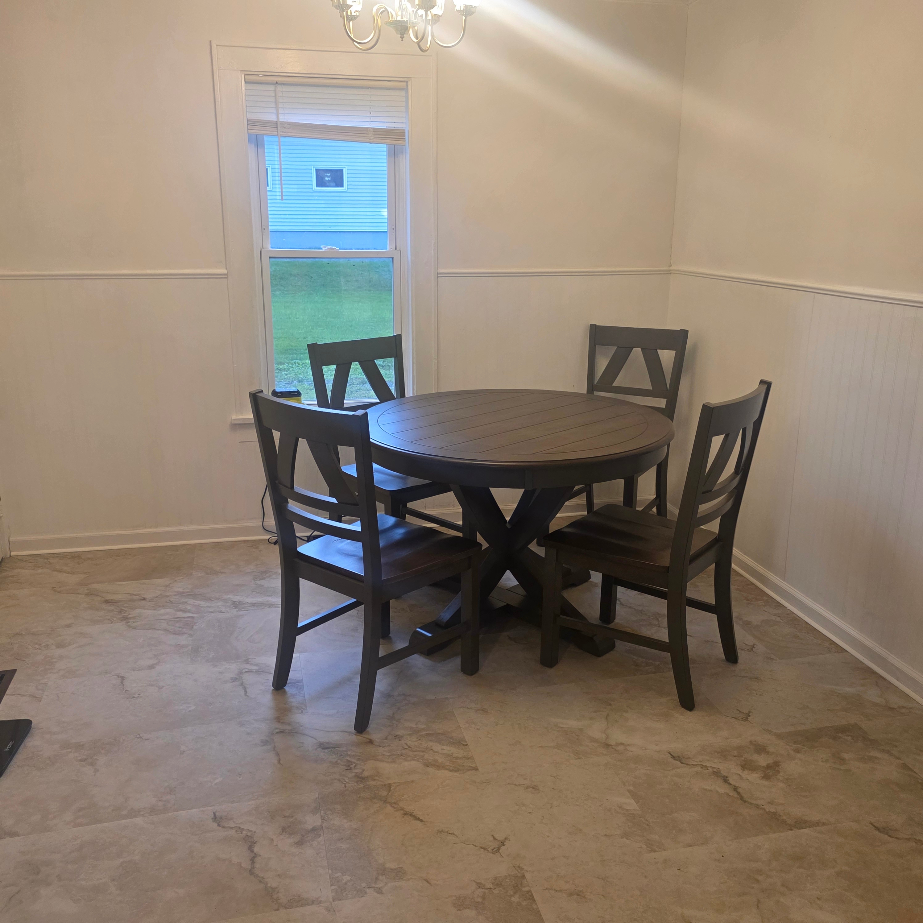 Comfortable Furnished 1st -Floor Room with Wi-Fi, Utilities, Laundry & Parking Included - 20 minutes - Photo 7