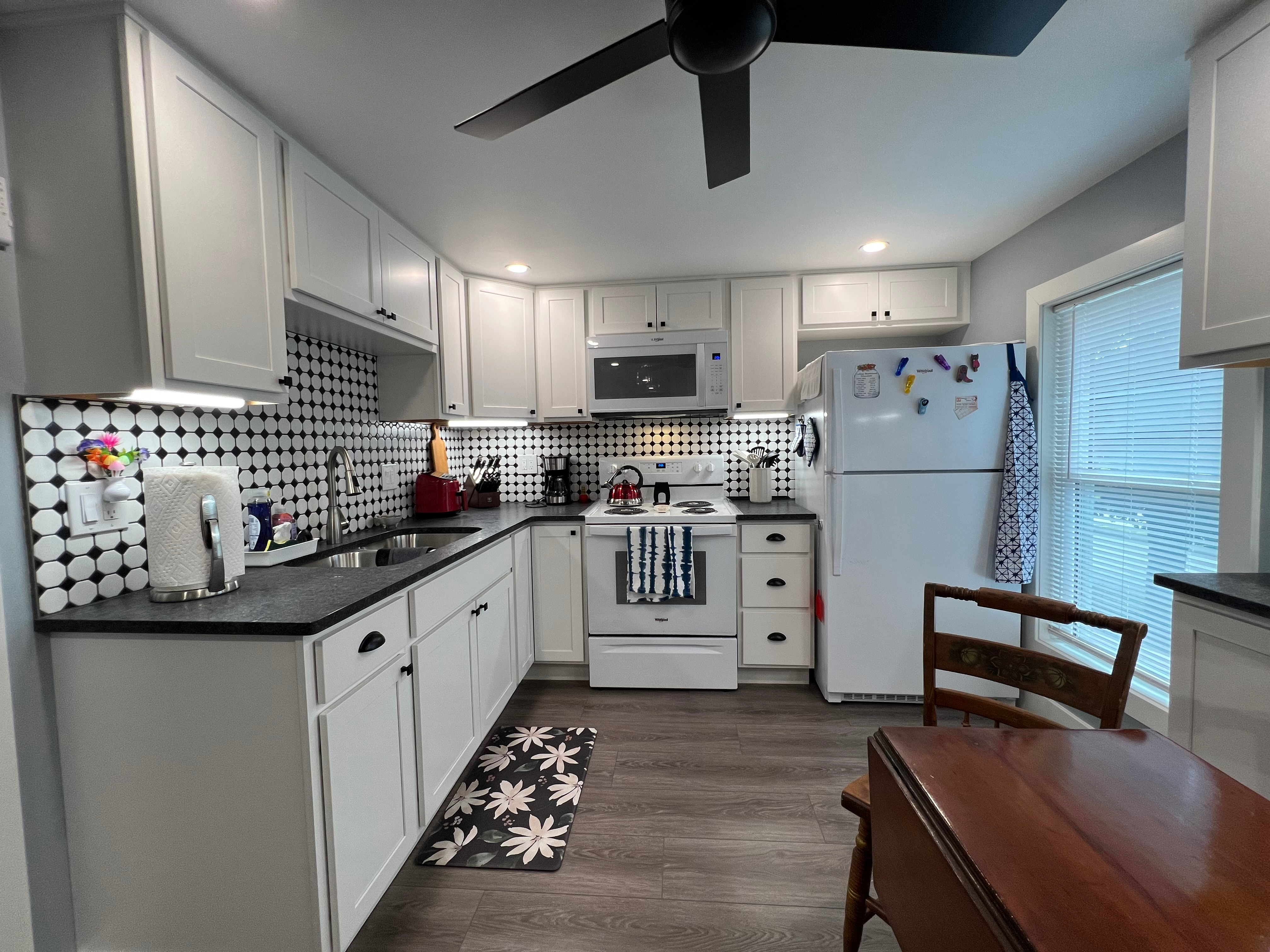 New One Bedroom Private units Unit - Photo 8