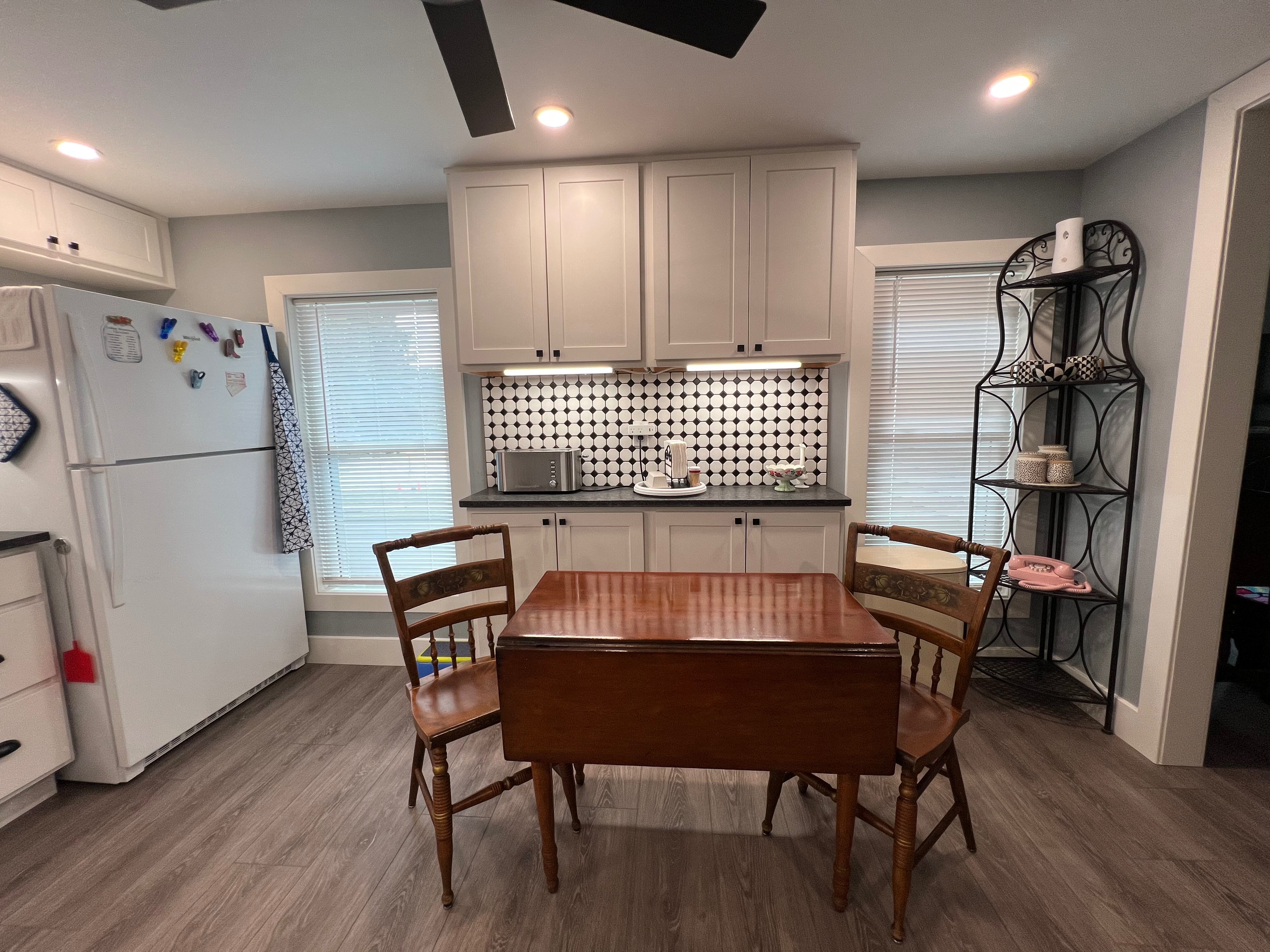 New One Bedroom Private units Unit - Photo 9