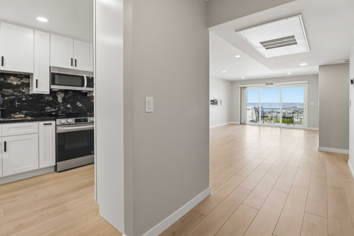 Beautifully Remodeled Condo with Bay & City Views - Photo 3