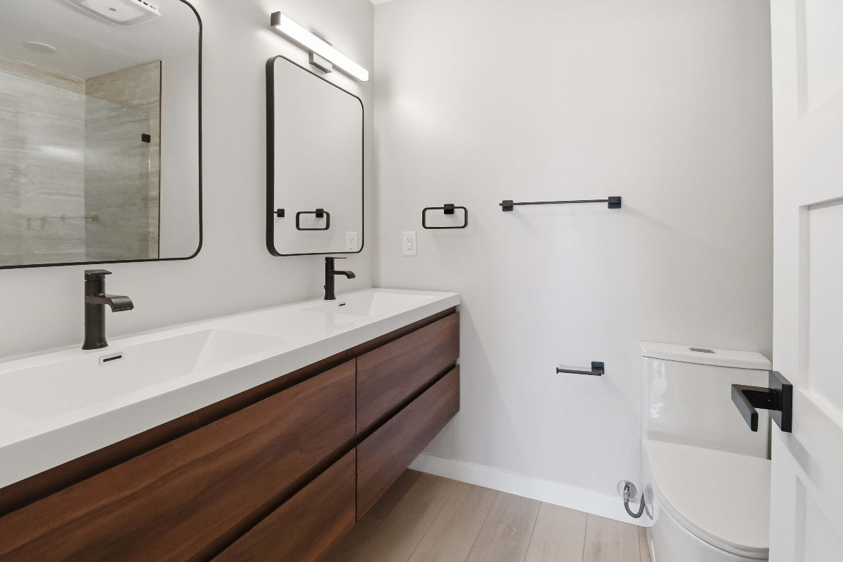 Beautifully Remodeled Condo with Bay & City Views - Photo 5