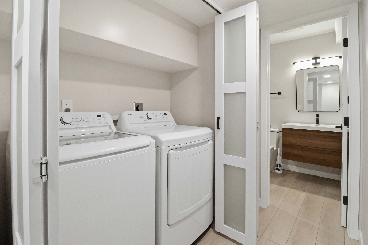 Beautifully Remodeled Condo with Bay & City Views - Photo 6