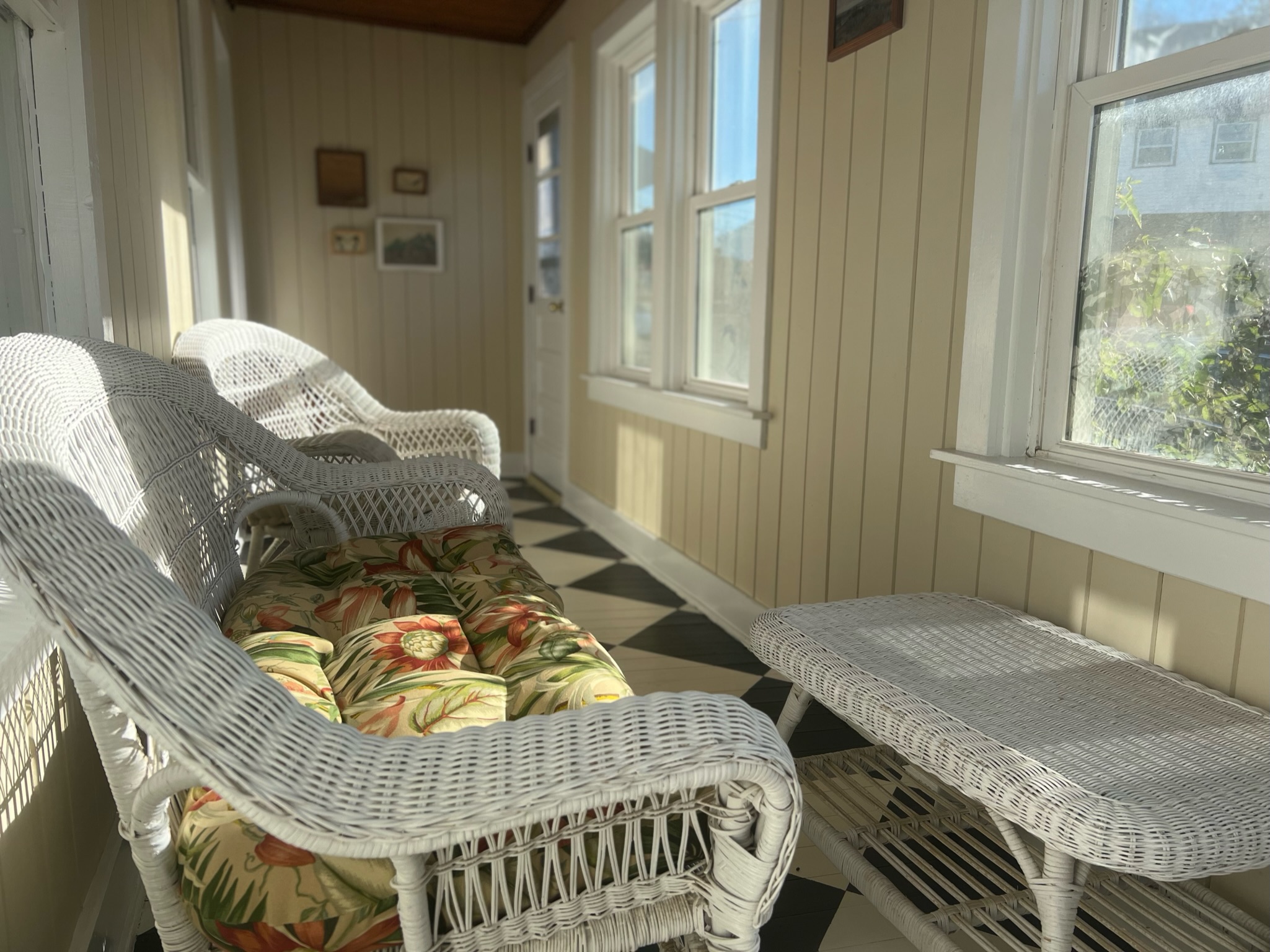 1.2 mile from UVM hospital - 2 bedroom fully furnished apt off the Winooski circle - Photo 9