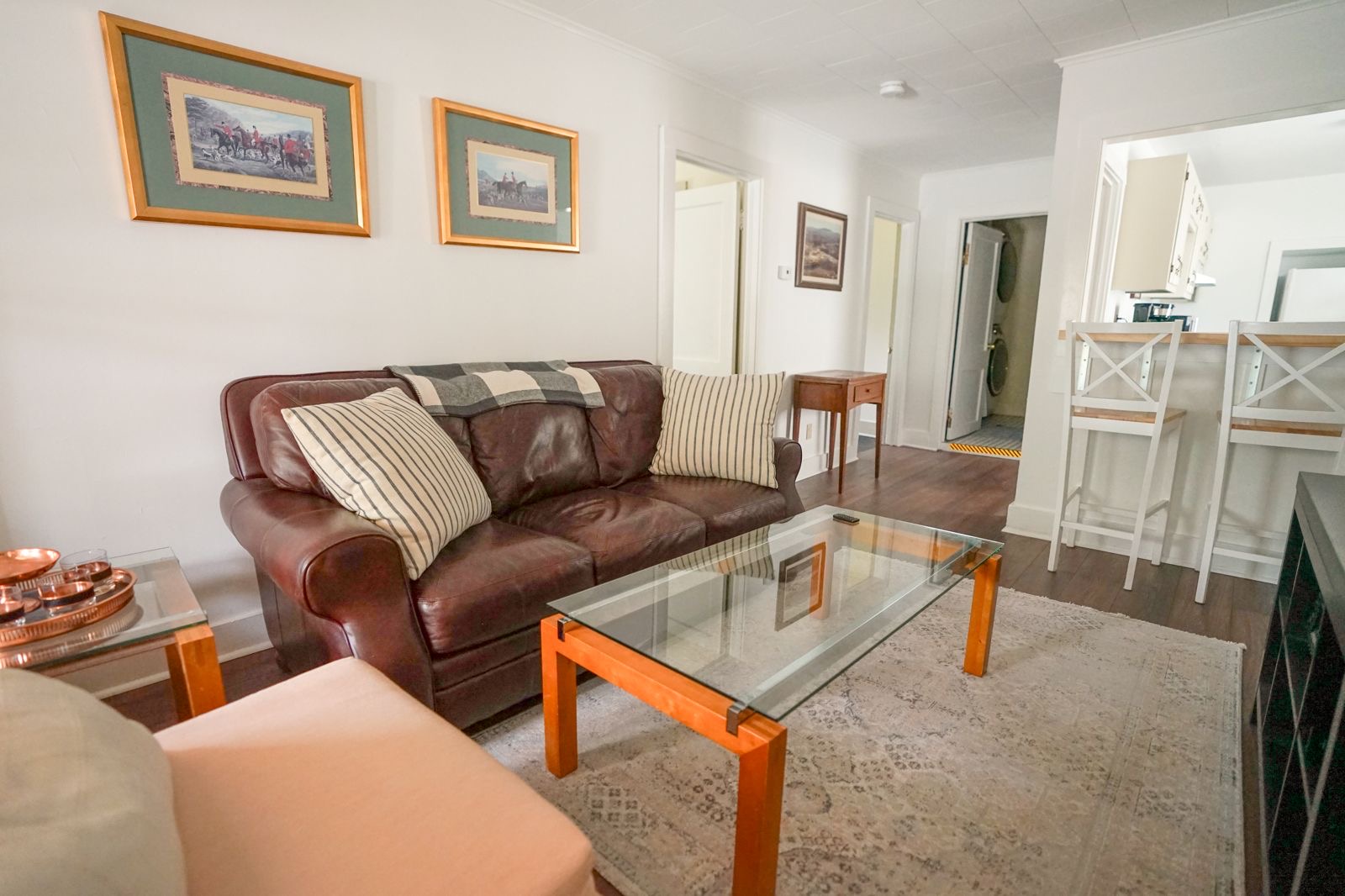 1.2 mile from UVM hospital - 2 bedroom fully furnished apt off the Winooski circle - Photo 2