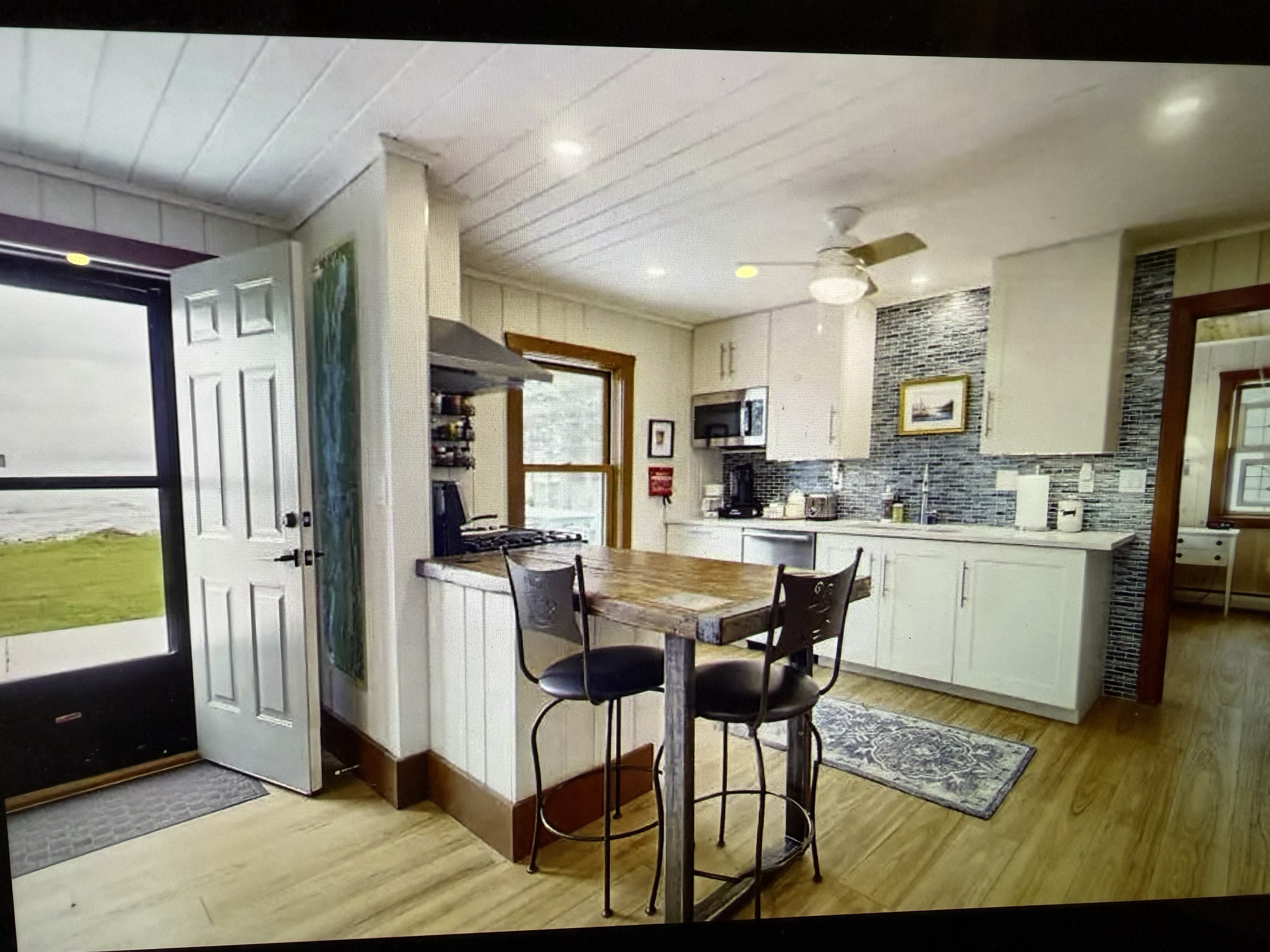 Lakefront retreat on Isle la Motte available Oct 15 - Photo 8