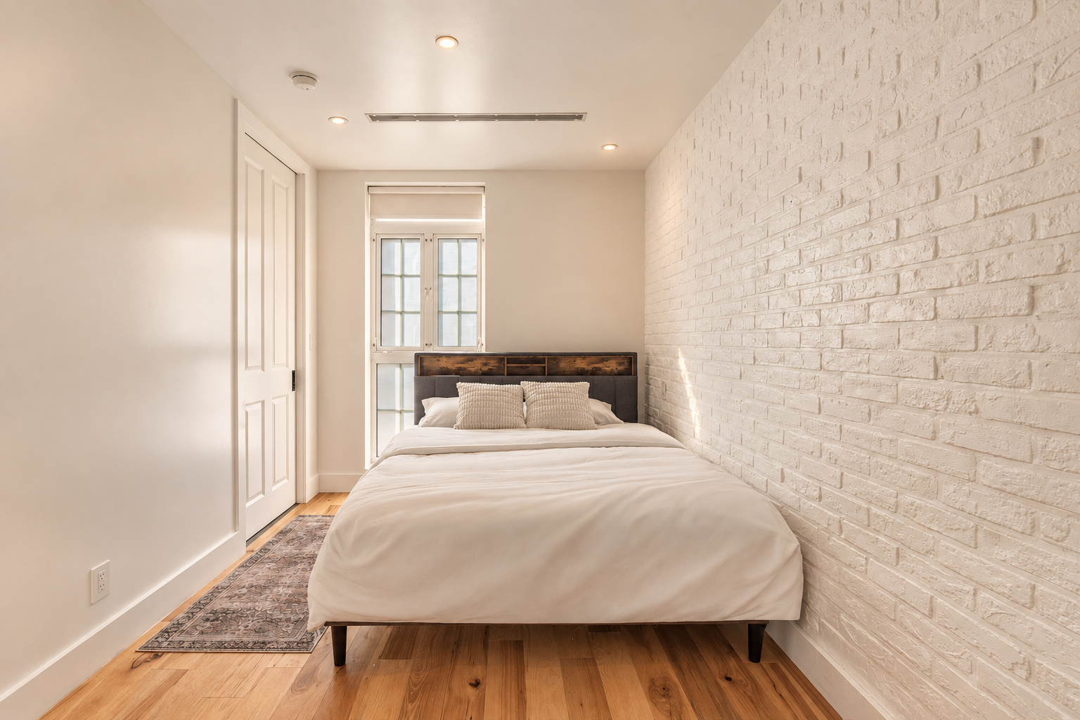 Beautiful Two-Bedroom Apartment in the Heart of Williamsburg - Photo 5