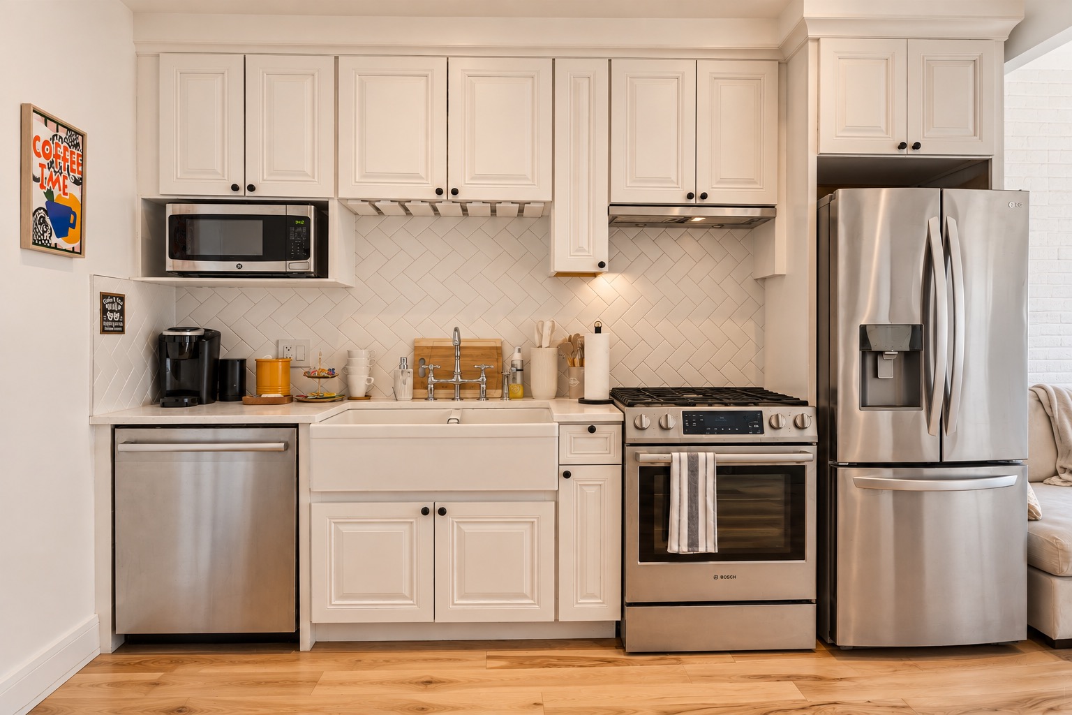 Beautiful Two-Bedroom Apartment in the Heart of Williamsburg - Photo 4