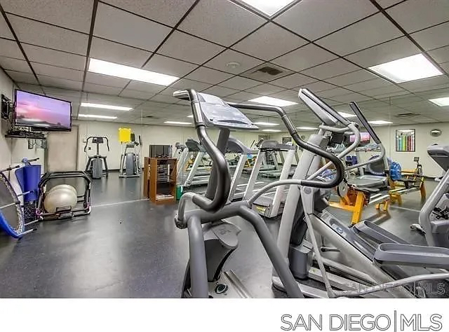 Centrally located Marina District gem! - Photo 6