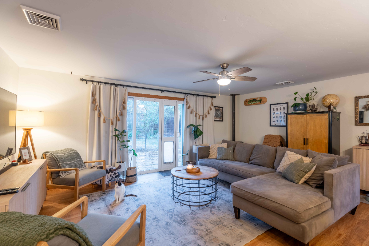 Renovated Midtown Bend Home. Minutes to St. Charles and Downtown Bend - Photo 6