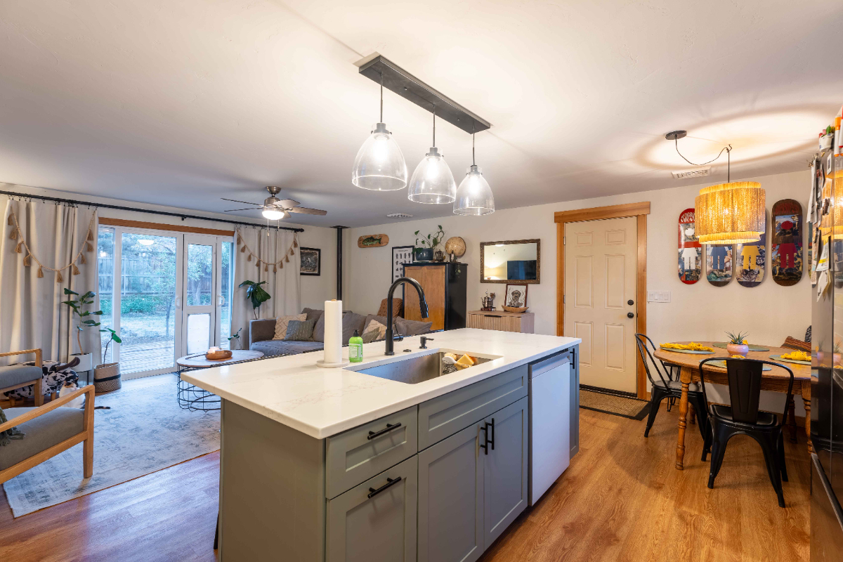 Renovated Midtown Bend Home. Minutes to St. Charles and Downtown Bend - Photo 2