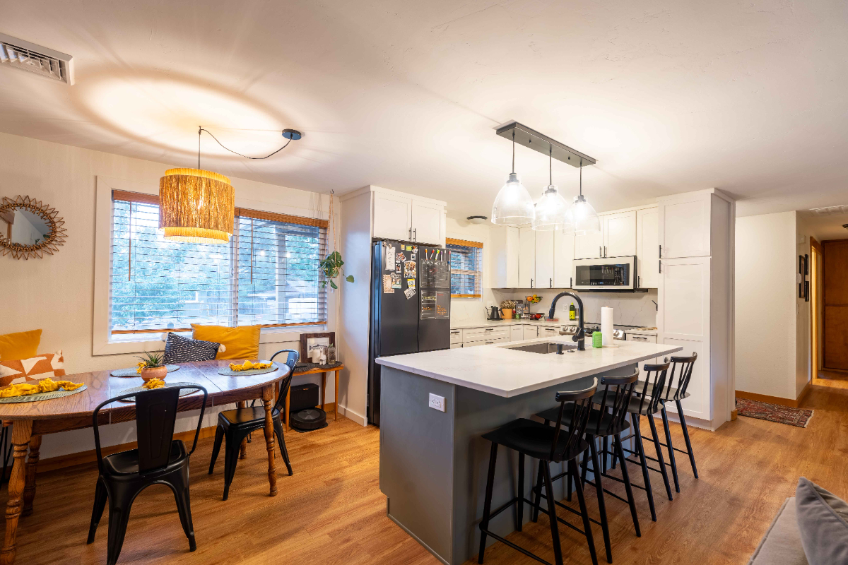 Renovated Midtown Bend Home. Minutes to St. Charles and Downtown Bend - Photo 3