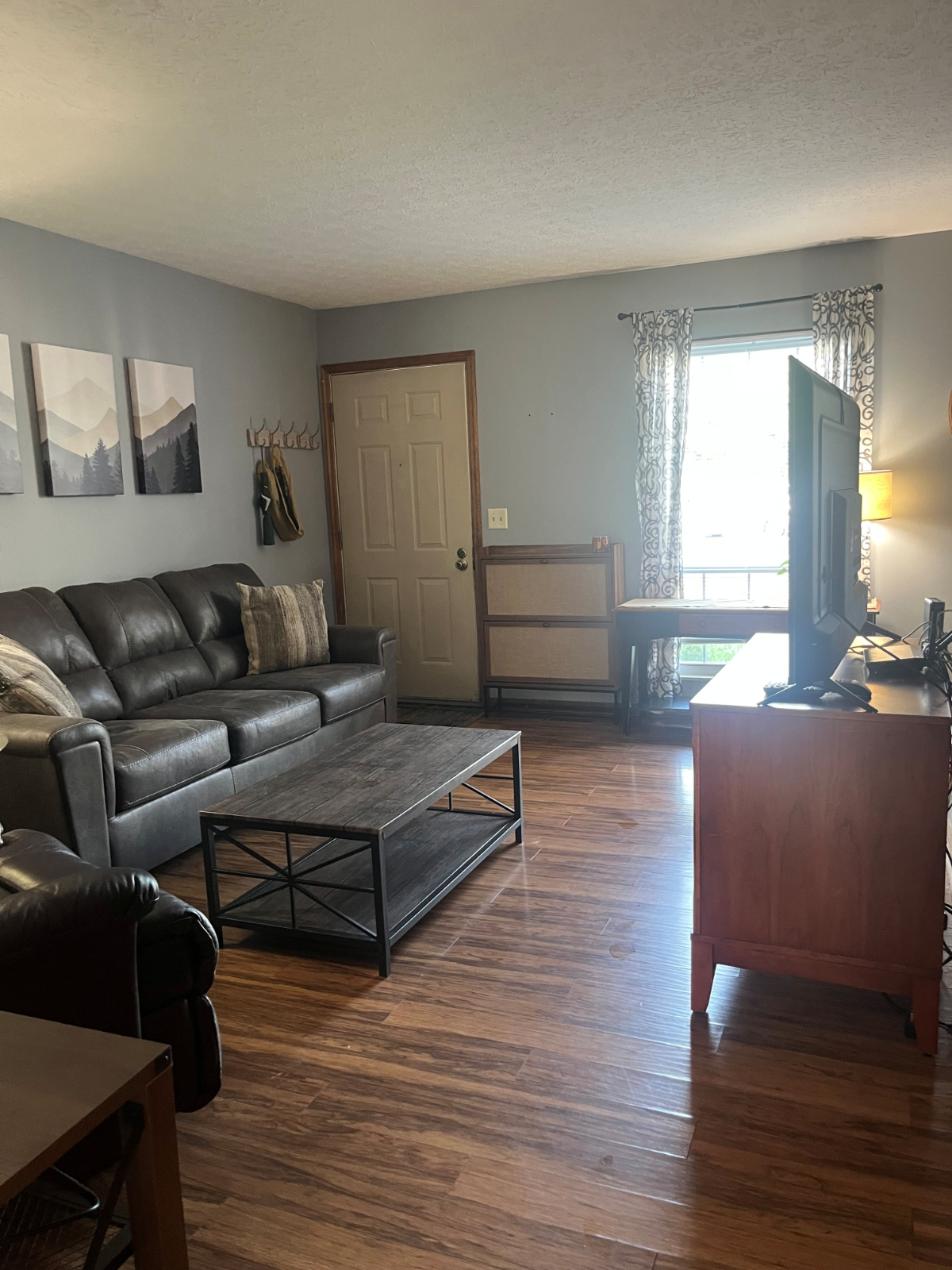 The perfect home to enjoy Columbus in the fall! - Photo 2
