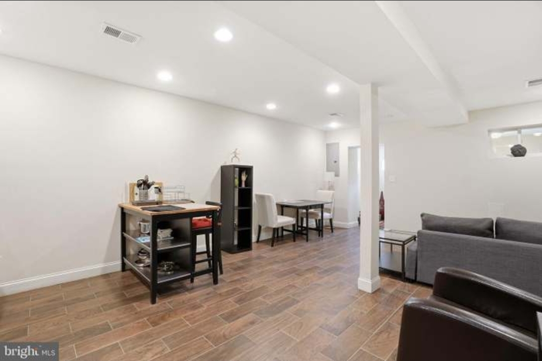 Lovely Petworth Home away from home near DCs beautiful Rock Creek Park - Photo 2