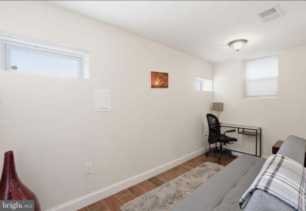 Lovely Petworth Home away from home near DCs beautiful Rock Creek Park - Photo 10